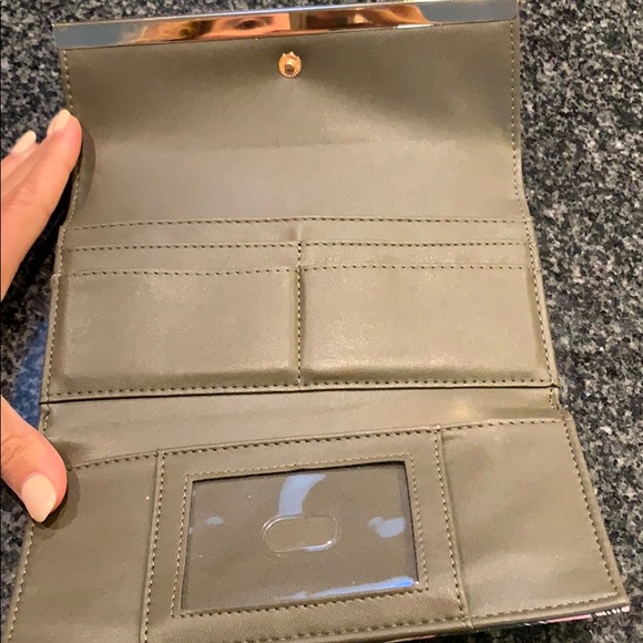 Wallet - Picture 2 of 4